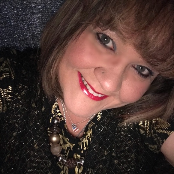 Meet your Posher, Terra - Picture 3 of 3